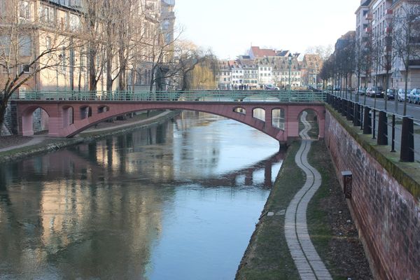 Autonvuokraus Strasbourgin lentokentällä